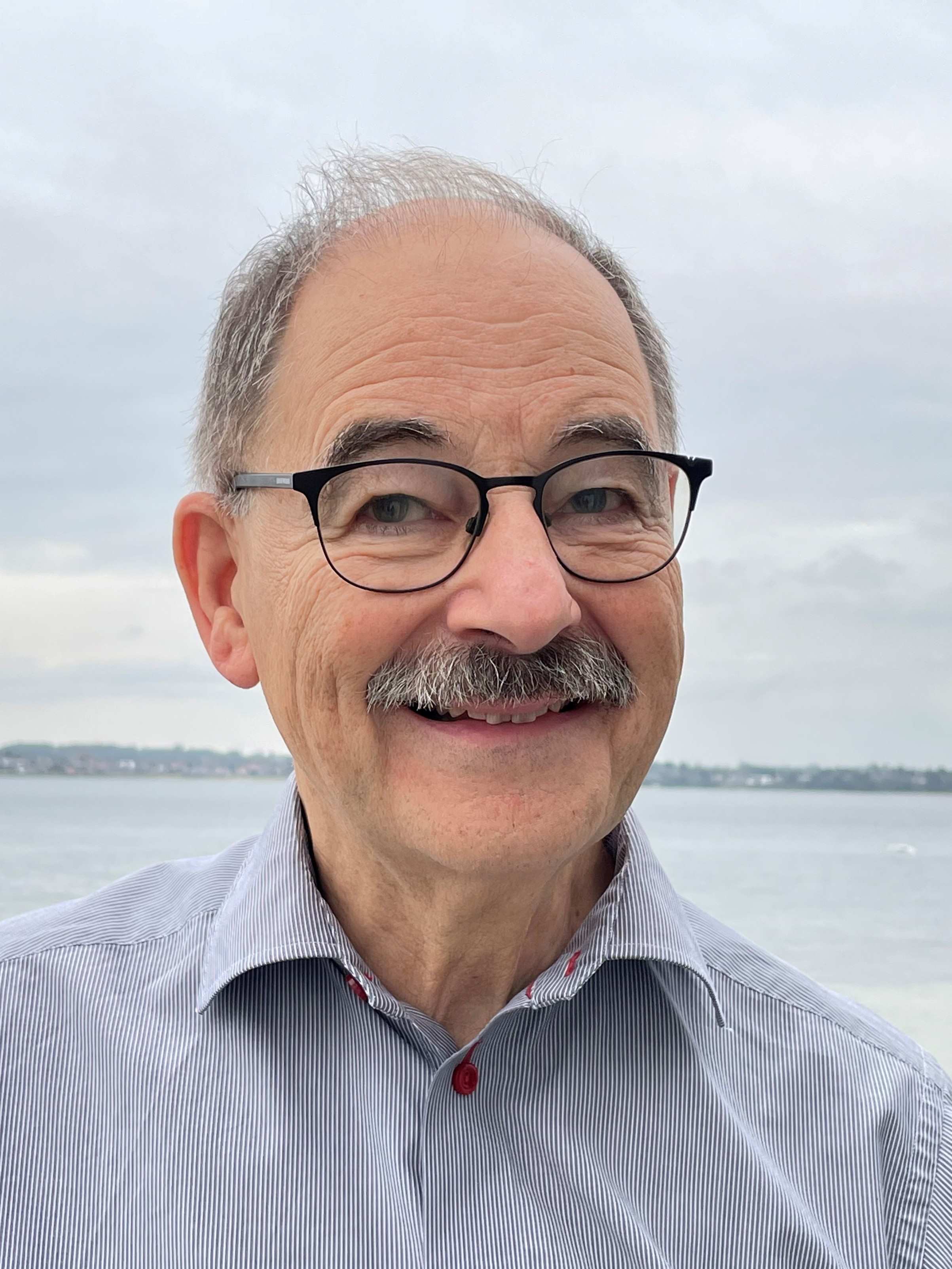 Transatlantic controversies on management of Thyroid Eye Disease